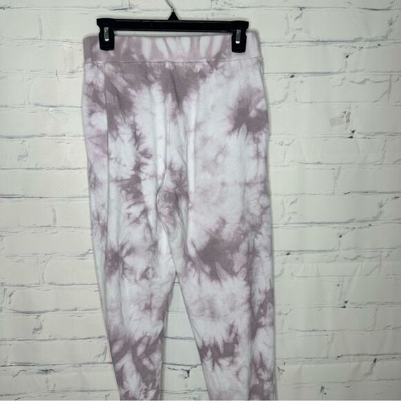 Victoria Sport small‎ two piece set with sweatpants and pants - Picture 8 of 11